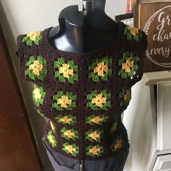 handmade Tops - Granny square vintage boho sleeveless craftcore crop top